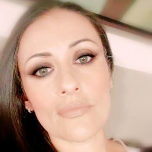 Meet your Posher, Larisa